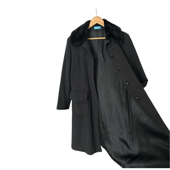 Barney’s NY Vintage Wool/Cashmere Coat, Detachable Faux Fur Collar, 42 (US S) - Picture 6 of 12